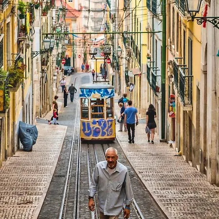 Appartement Apartment With 3 Bedrooms In Lisboa With Wonderful City View Furnished Terrace And Wifi 10 Km From The Beach *